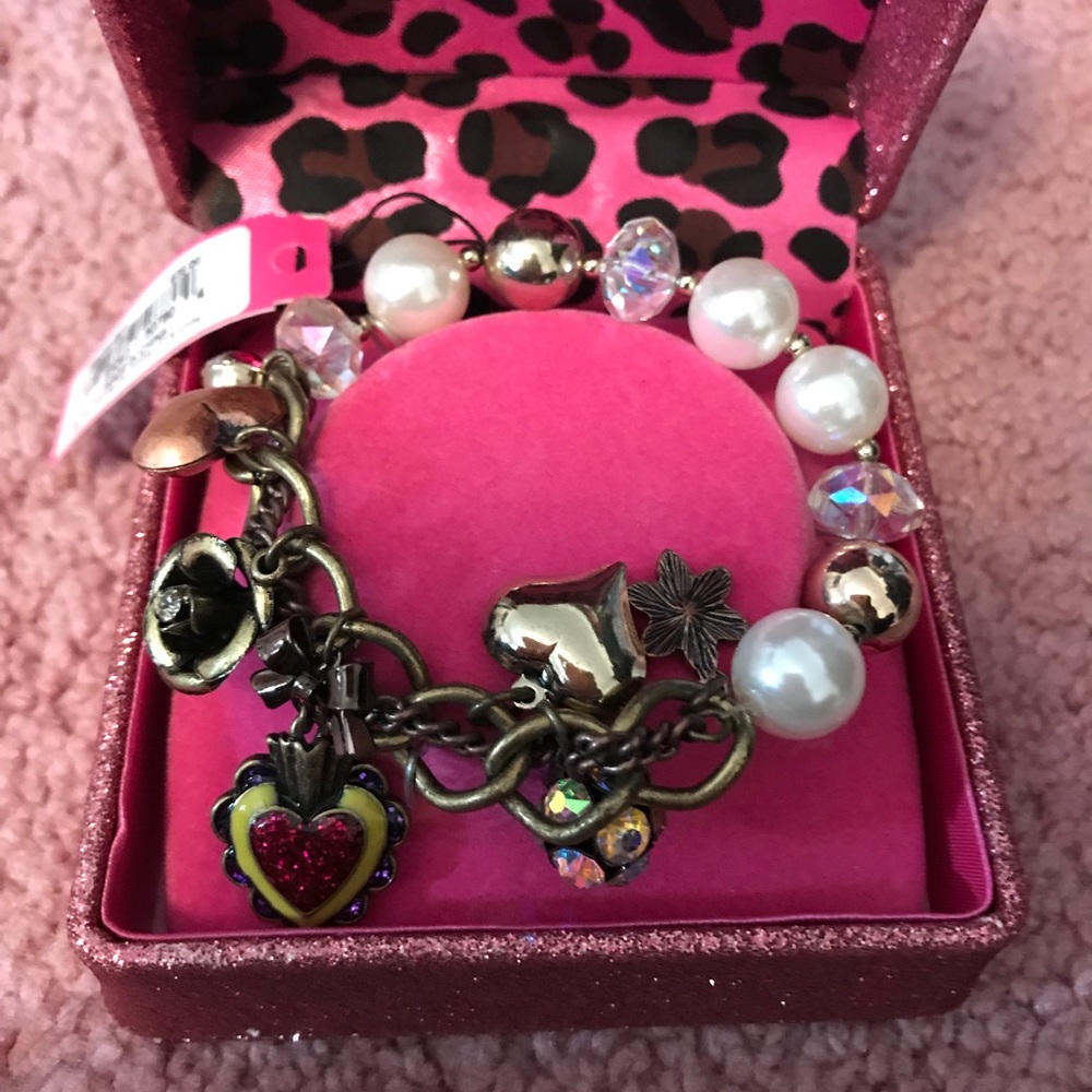 Betsey Johnson  bracelet